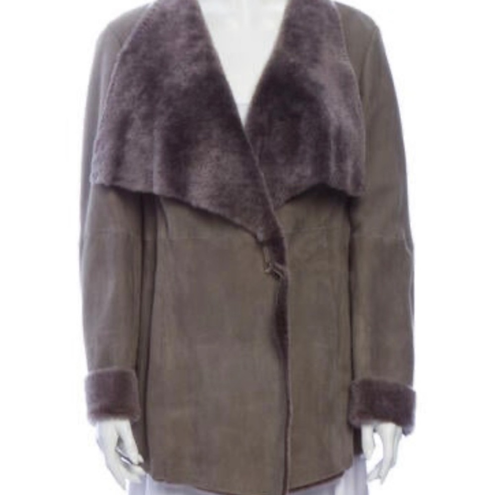 Escada real SHEARLING jacket in gray NWT Designer size 42. NWT.